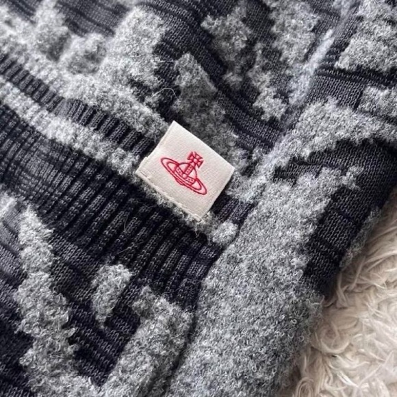 Vivienne Westwood RED LABEL FREEDOM FIGHTER Jacquard Oversized Cardigan - Picture 6 of 7